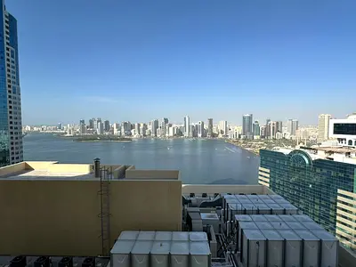 فرصة مميزة للسكن الفاخر! شقة غرفة وصالة مفروشة بالكامل للإيجار في برج نجمة القناة (Canal Star Tower) - الخان. عش براحة تامة في موقع استراتيجي مع خدما