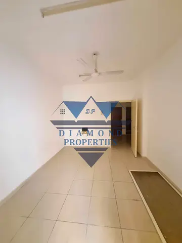 AL QASIMA AERA 1BHK WITH CLOSE HALL //SIPLT AC FITED//WITH BALCONY GOOD LOCATION//BIG APARTMENT//RENT ONLY 26K