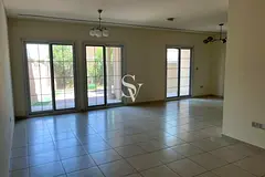 Vacant 3BR Corner Townhouse | Huge Garden Area