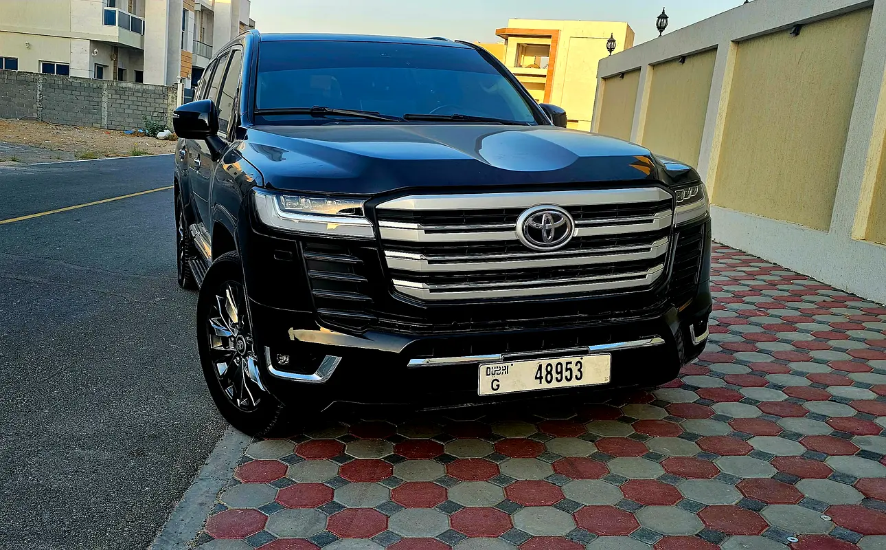 Toyota Land Cruiser 2014 — photo 1 of 14