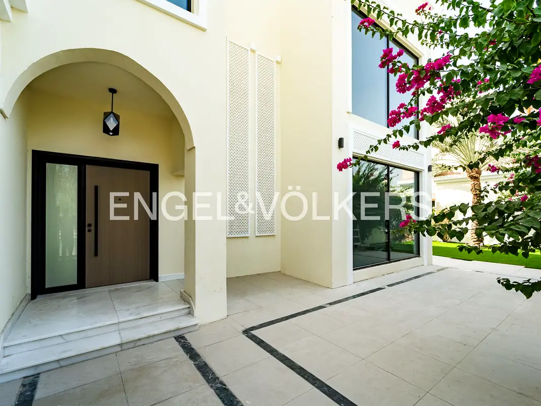 Priced to Sell | Fully Upgraded | Vacant