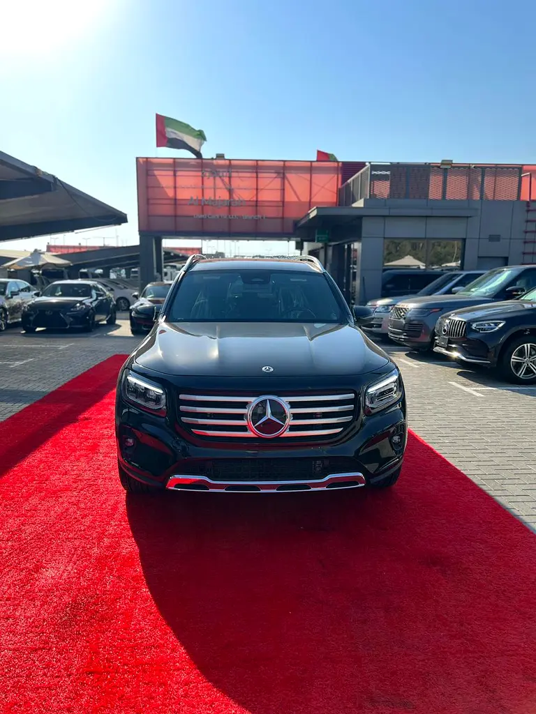 Mercedes-Benz GLB-Class 2024 — photo 1 of 20