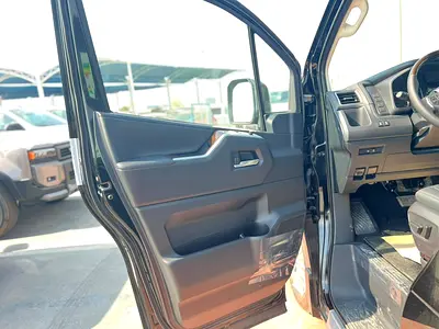 صورة 13 لـ 2026 Toyota GRANVIA