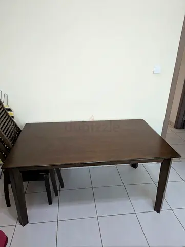 Dining table with 4 chair