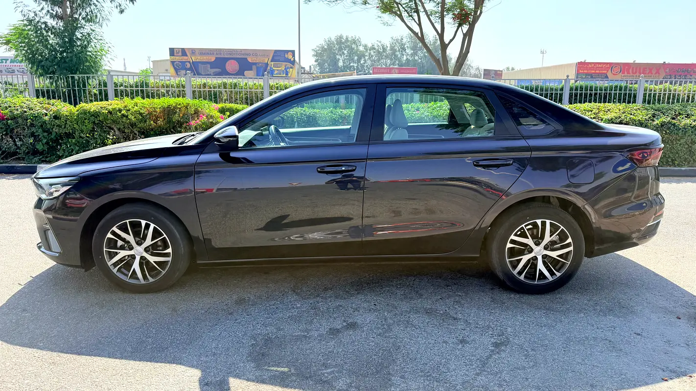 Geely Emgrand 2024