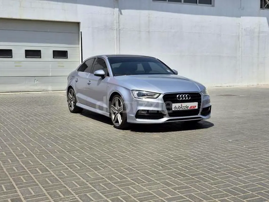 Audi A3 2016 — photo 1 of 11