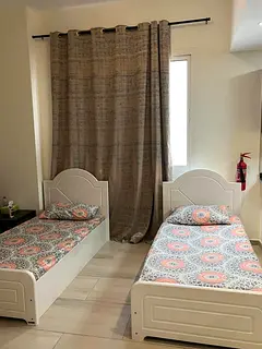 Female roomat