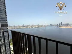 BRAND NEW I FULL CREEK VIEW I HIGH FLOORS