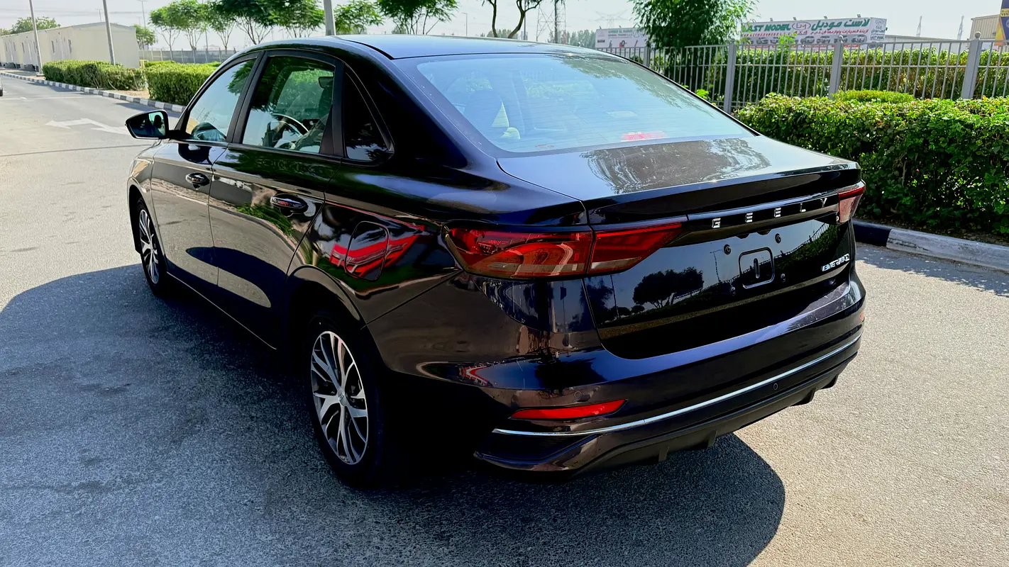 Geely Emgrand 2024