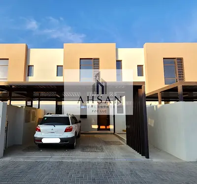 3BR Townhouse Big Unit | Main Street | Extra Parking Space