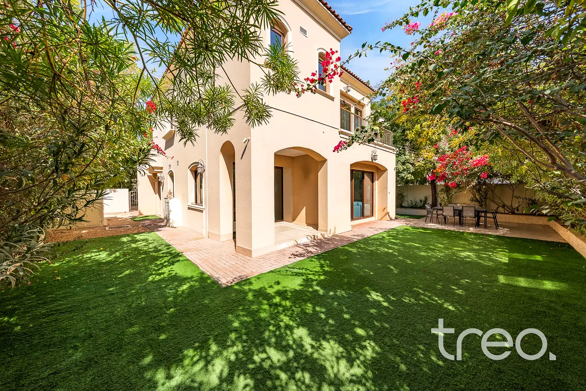 Larger Plot | Vacant in November | Quiet Location