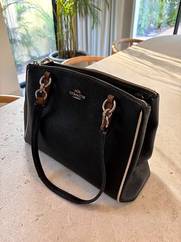 Coach black leather handbag - fair condition