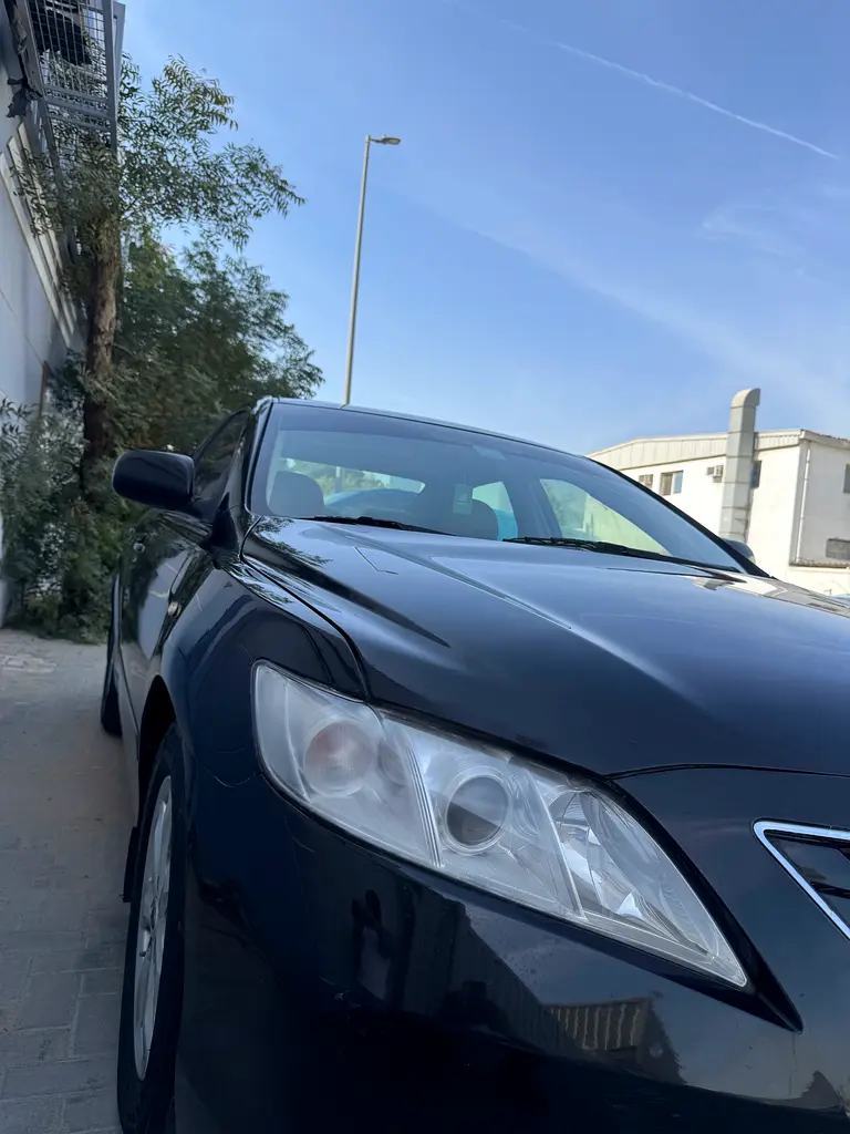 Toyota Camry 2008 — photo 1 of 7