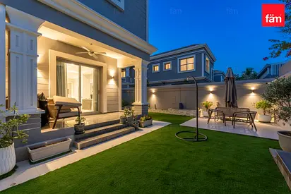 Elegant 5br SemiDetached | Huge Layout | Corner