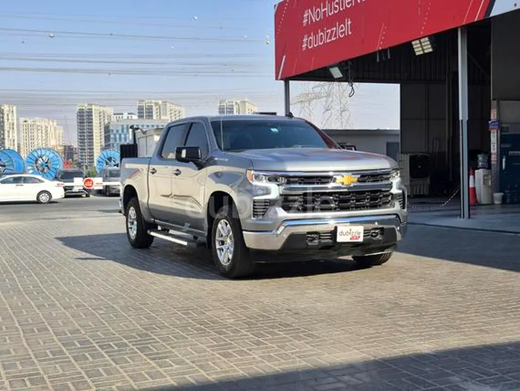 Chevrolet Silverado 1500 2024 — photo 1 of 17