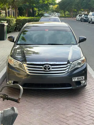 Toyota Avalon Limited 2012 - American Specs - Excellent Condition