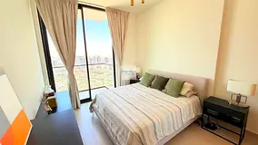 PREMIUM LIVING I FURNISHED I SMART HOME