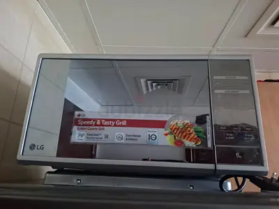 LG Speedy  Tasty Grill Microwave Oven - Good Working Condition