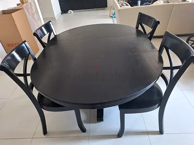 Solid Black Wooden Dining Table with 4 Chairs - Round/Extendable Style