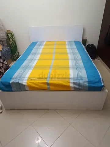 Queen size home box bed with 4 drawers with Storage with ipulse mattress complete clean