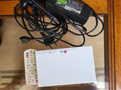 LG External MINI PROJECTOR with Remote and Power Adapter