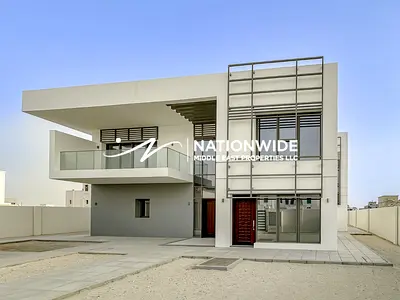 Vacant| Stunning 5BR| Stylish Layout| Best Living