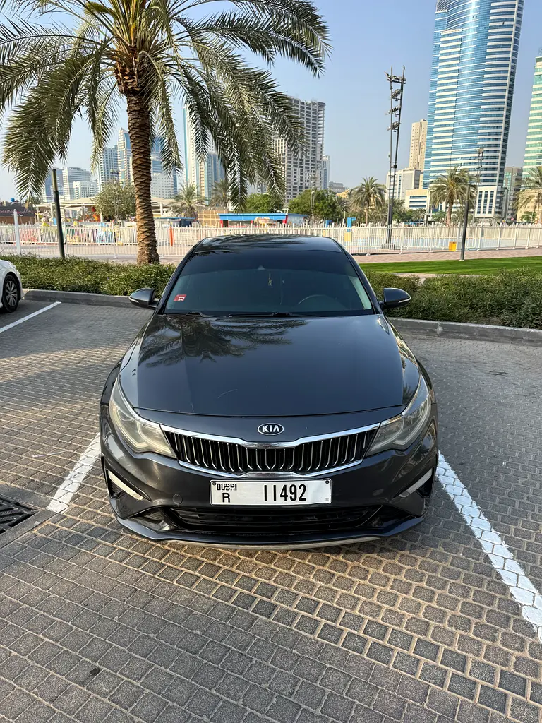 Kia Optima 2019 — photo 1 of 8