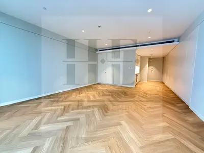 Upgraded Studio Apartment with Water View in Reem