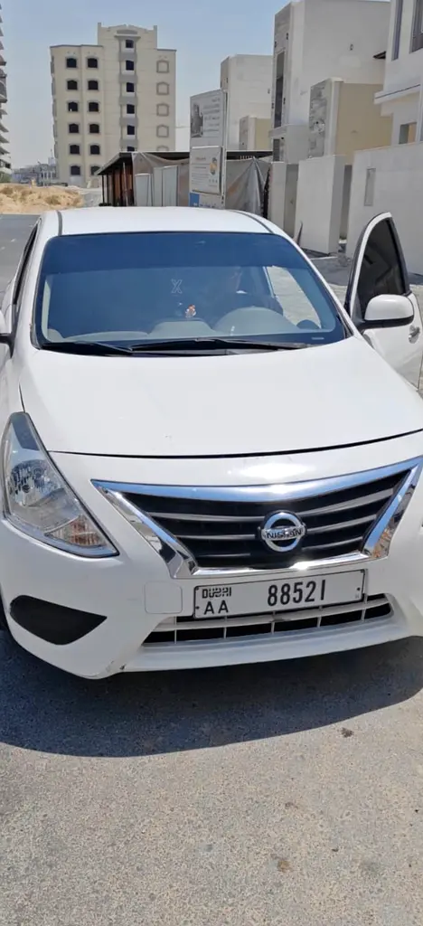 Nissan Sunny 2021 — photo 1 of 5