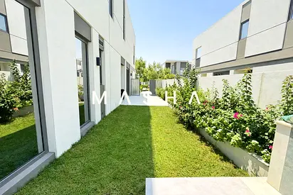 Fully Upgraded & Landscaped | Corner | Close to the central Park