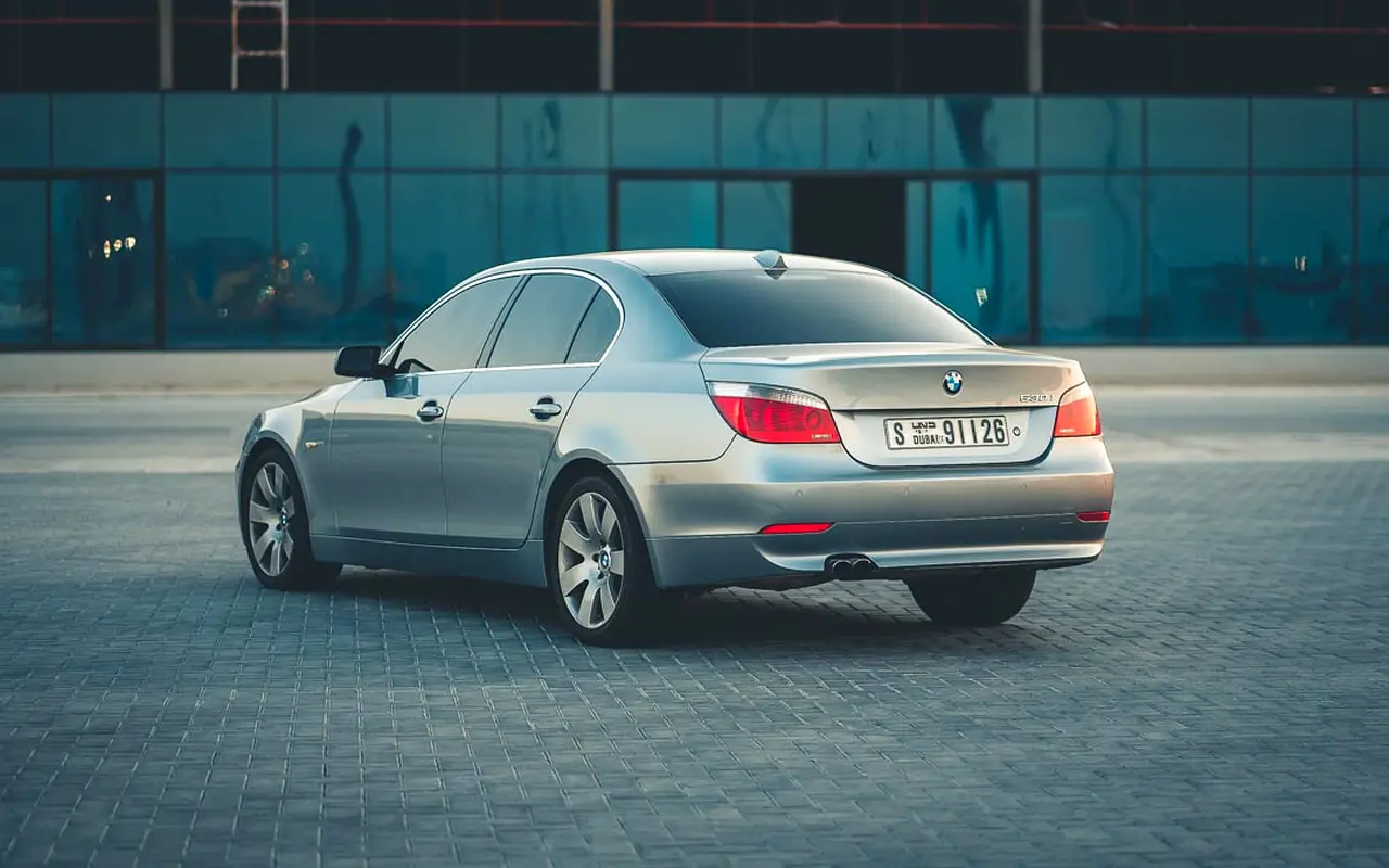 BMW 5-Series 2006 — photo 1 of 15