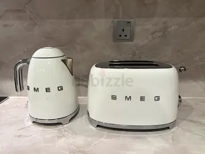 SMEG 2-Slice Toaster and Electric Kettle Set - Cream/White/silver
