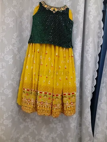 Girls traditional embroidered frock / dress - Size approx 8-12 yrs