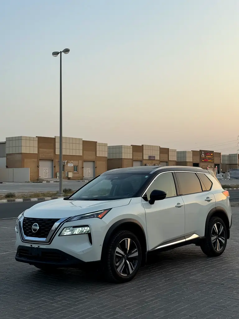 Nissan Rogue 2023 — photo 1 of 20