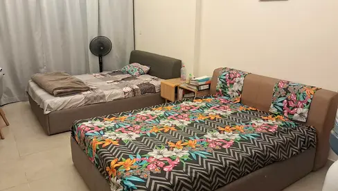Sharing bed space available in studio at azizi Samia