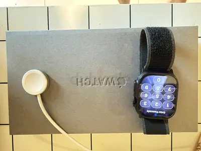 Apple Watch Series (with magnetic charger) - Good working condition