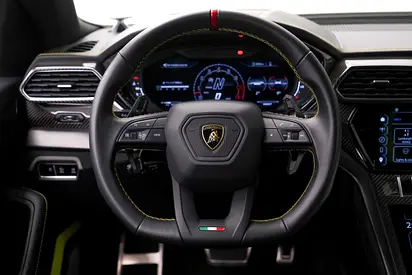 2023 Lamborghini URUS — миниатюра 9
