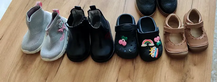 Girl shoes