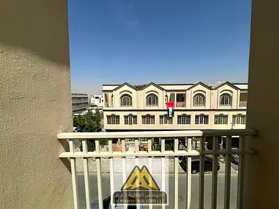 فيلا اب تاون  جاهزه للاستلام مساحه كبيره بمنطقة الزاهية على شارع محمد بن زايد الرئيسي بجوار مركز القبائل وفيفا سوبر ماركت