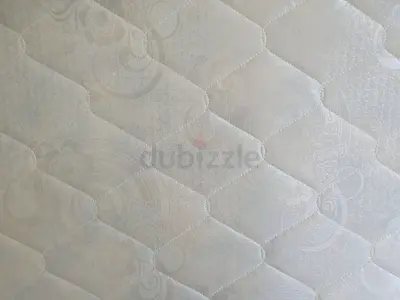 Double Mattress in Good Condition - Clean White Quilted