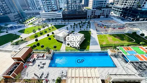 Modern | Downtown View | Shared Pool & Gym