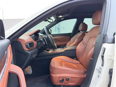 صورة 8 لـ 2016 Maserati LEVANTE