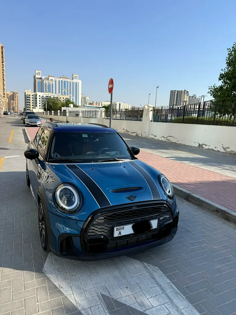 MINI Cooper 2024 — photo 1 of 9