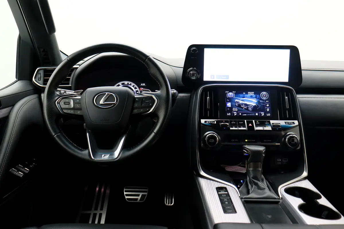 Lexus LX-Series 2023