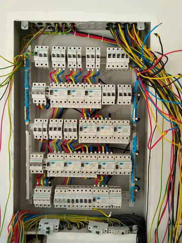 Electrician work in Dubai