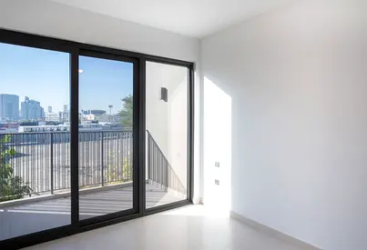 Ready to move in | Near Amenities | Single Row