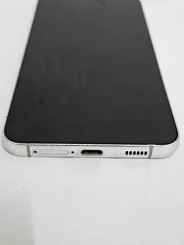 Samsung Galaxy S22+ 5G – 256GB | TDRA UAE | Pearl White line
