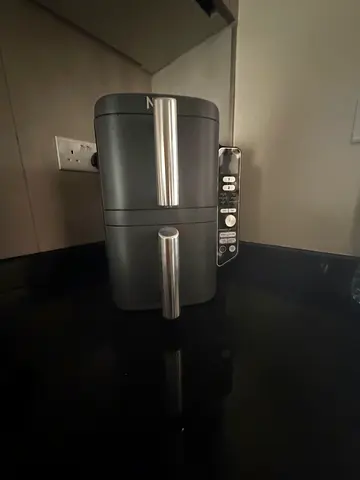 Ninja Dual Zone Air Fryer 9.5L – Excellent Condition, Quick Sale