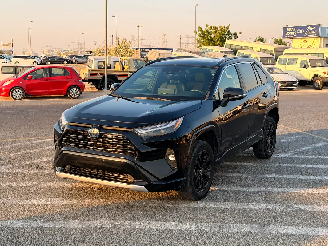 Toyota Rav 4 2022 — photo 1 of 16
