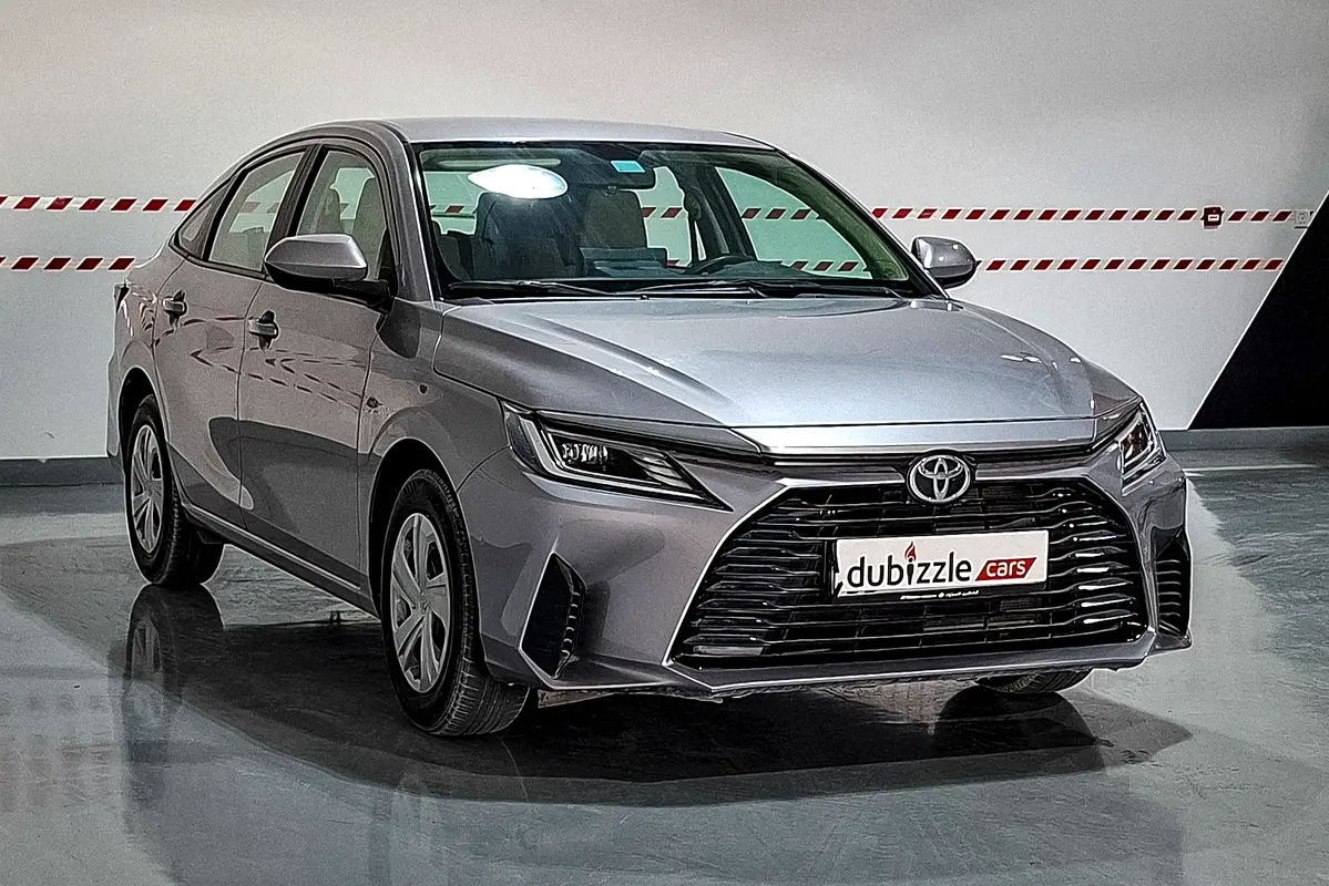 Toyota Yaris 2024 — photo 1 of 13